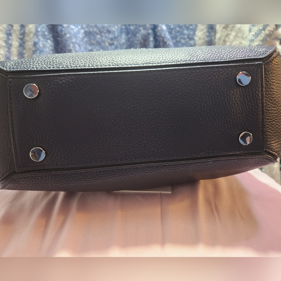 NWOT Kate Spade Hailey Navy Blue Absolutely Stunning Gorgeous 👛 with dust bag - Picture 4 of 16